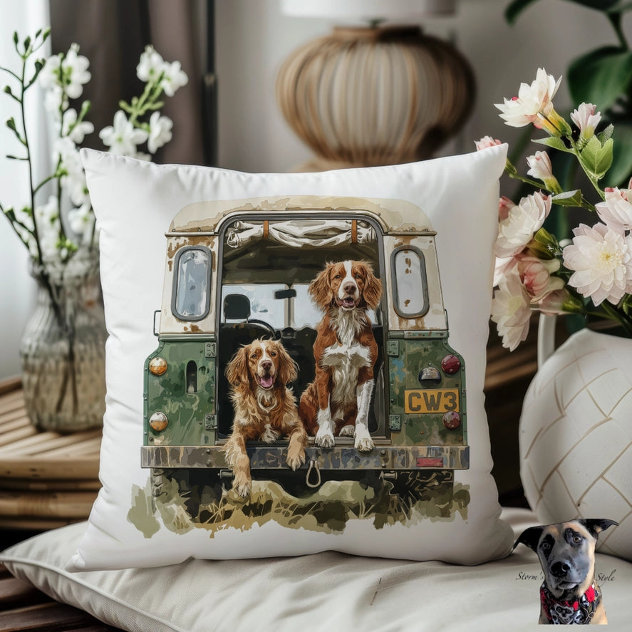 Dog Land Rover Cushion - Spaniel - White Back