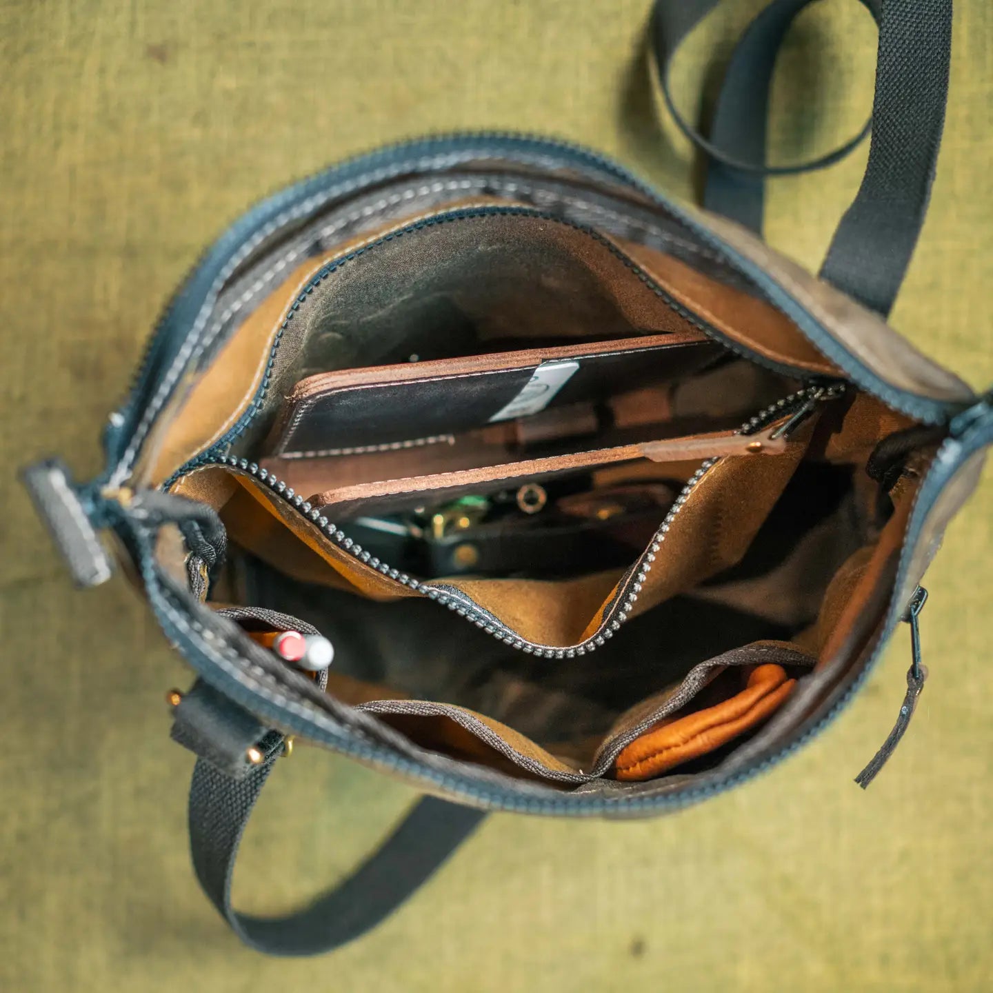 Town & Country Shoulder Bag